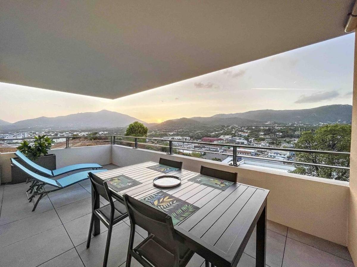 Appartement Avec Tres Jolie Vue *